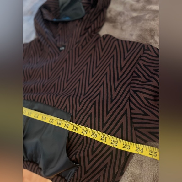 Noli Yoga Vienna Jacquard Hoodie Large - Picture 13 of 13